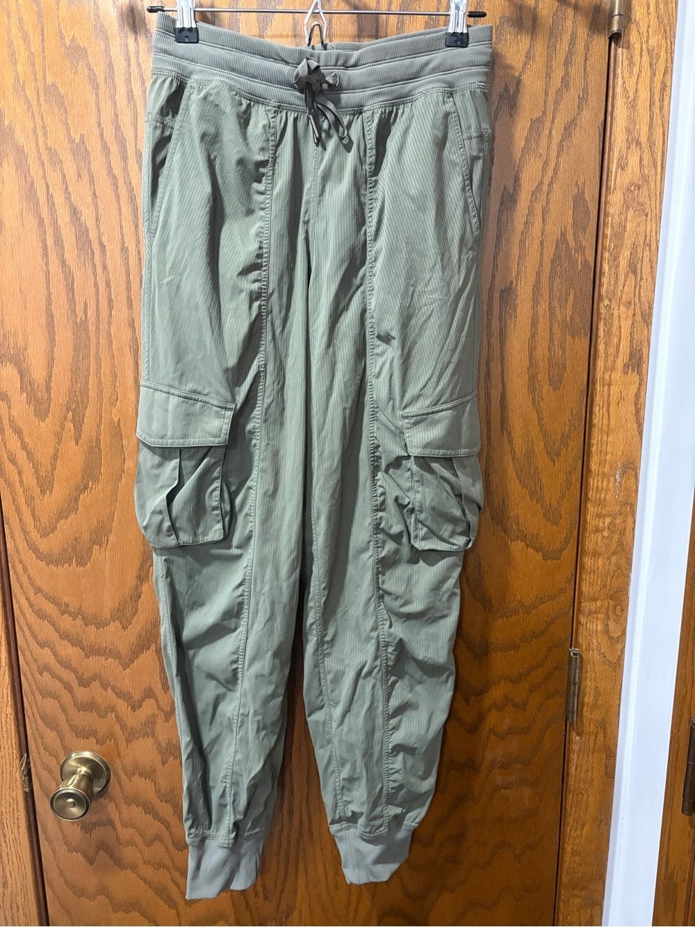 Lululemon W5GICS Dance Studio Relaxed-Fit Mid-Rise Cargo Jogger Army Green XS